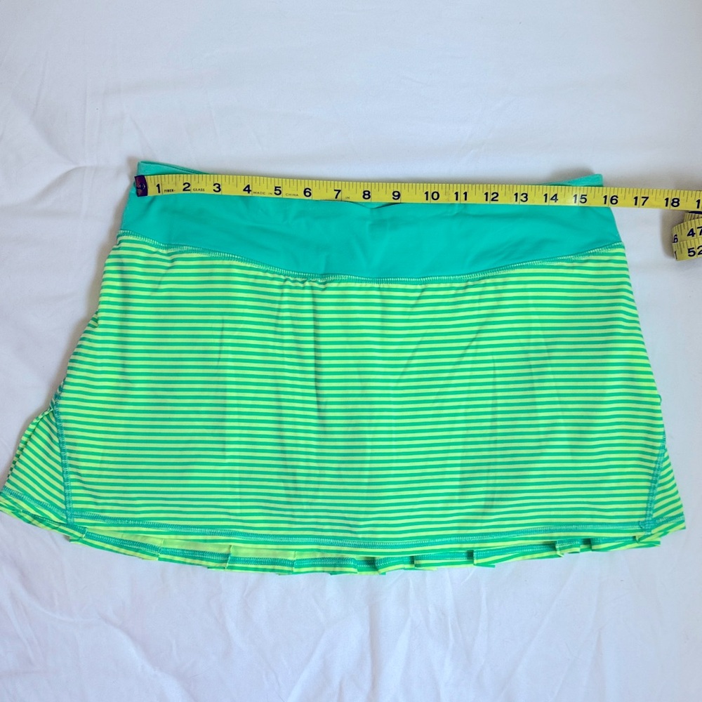 Lululemon Athletica Teal and Lime Mini Skirt